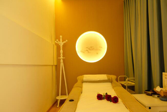 上海青浦日式指压的寂静美学：在按压中听见雪落的声音